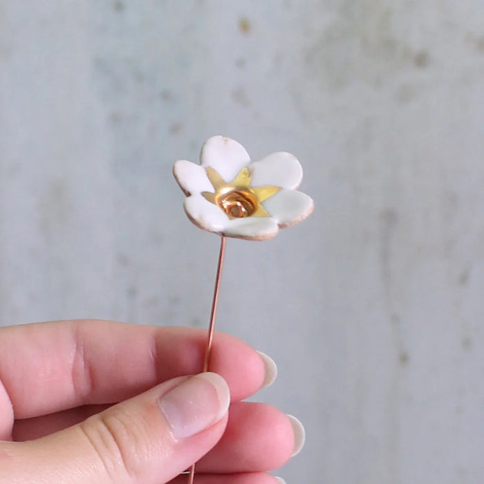 Gold Detailed Ceramic Flowers