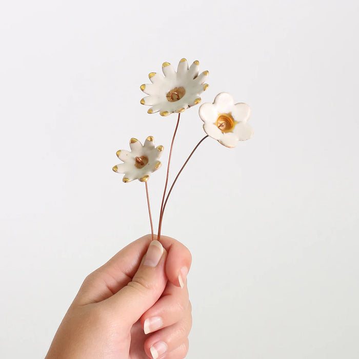 Gold Detailed Ceramic Flowers