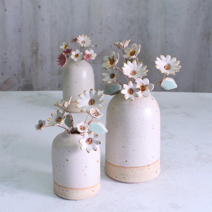 Gold Detailed Ceramic Flowers