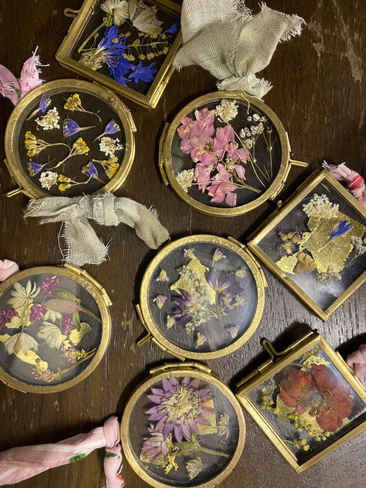 Mini Circular Brass Frame
