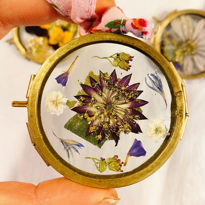 Mini Circular Brass Frame