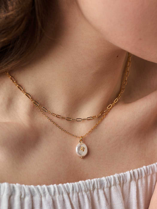 Laura Oval Necklace