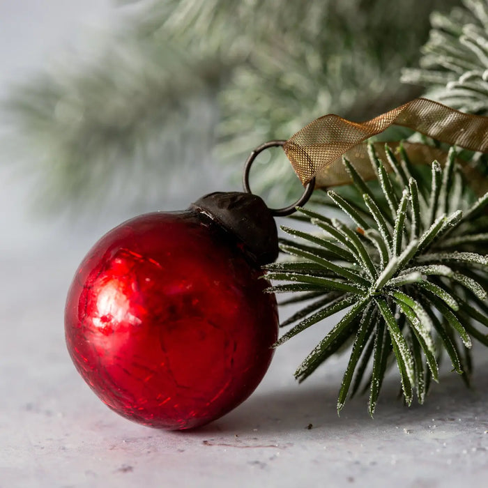 Red Crackle Glass Baubles
