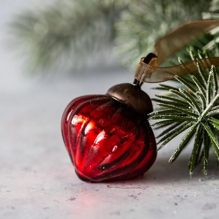 Red Crackle Glass Baubles