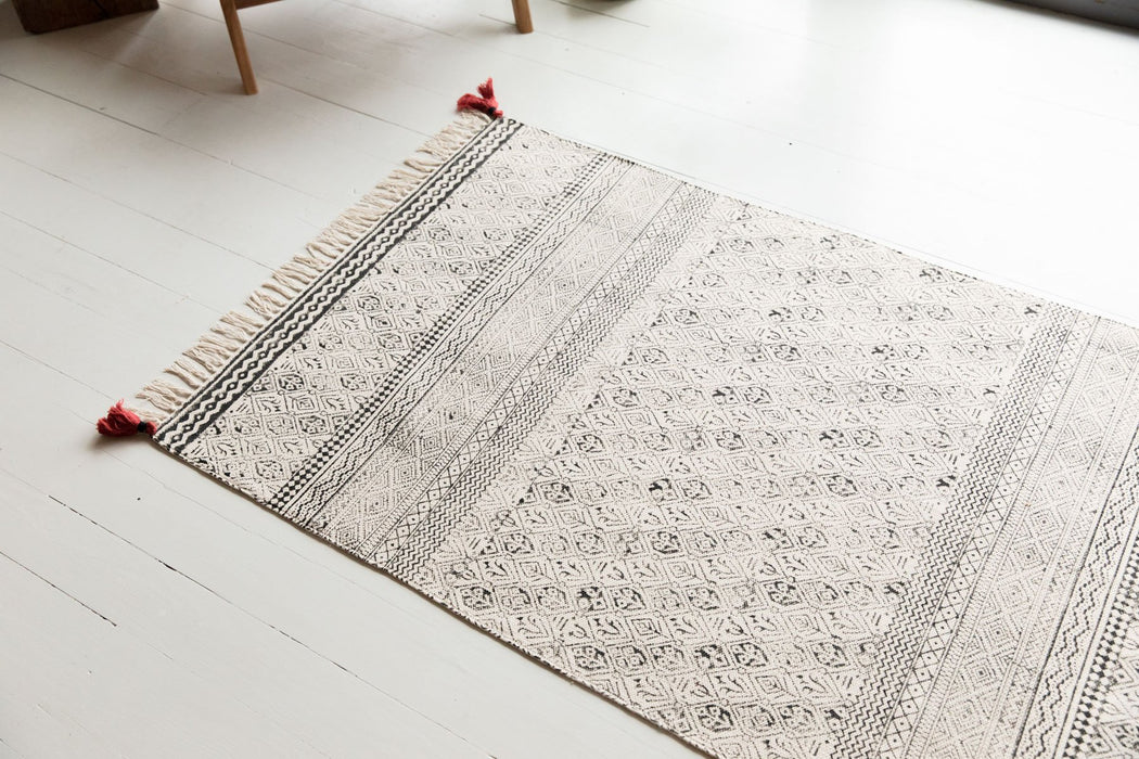 Black & White Block Printed Rug With Red Tassels (2 Sizes)