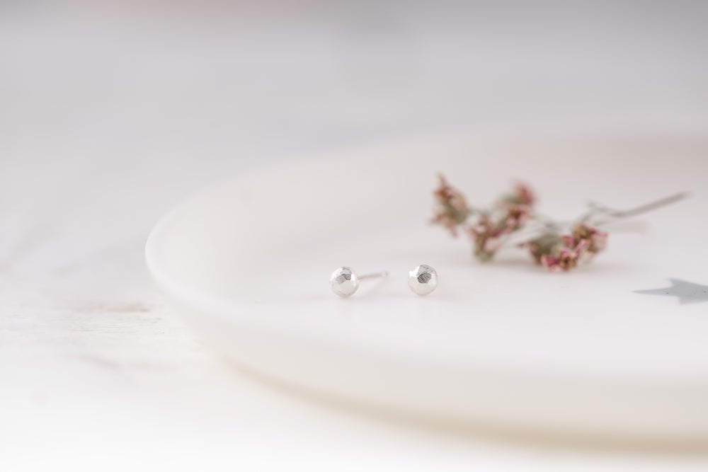 Silver Faceted Dot Studs