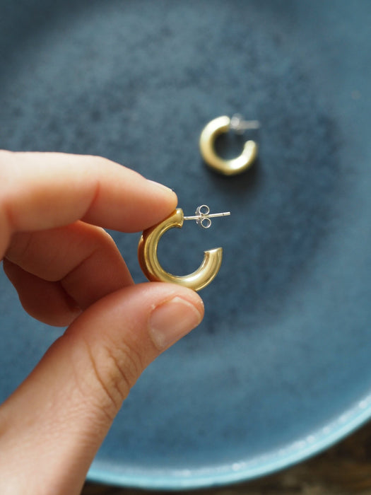 Chloe Chunky Brass Hoop Earrings