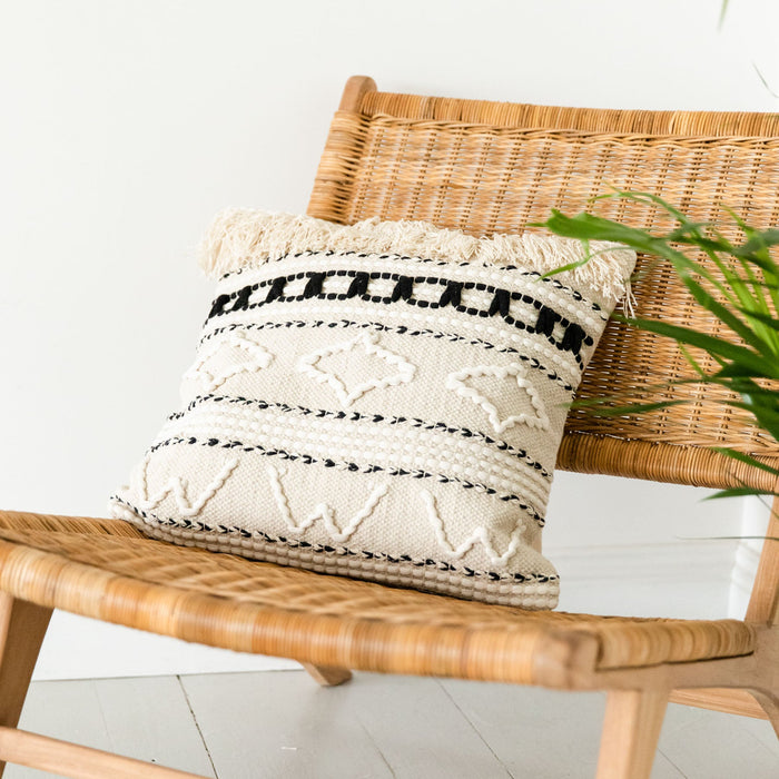 Lg Cream & Black Patterned Cushion